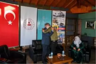 İkna edilen örgüt mensubu ailesiyle buluştu İkna edilen örgüt mensubu ailesiyle buluştu