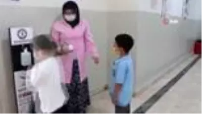 Sultanbeyli'de Tematik Bilgi ve Öğrenme Merkezleri EBA Destek Noktalarına dönüştürüldü Sultanbeyli'de Tematik Bilgi ve Öğrenme Merkezleri EBA Destek Noktalarına dönüştürüldü