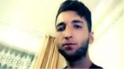 23 yaşındaki genç, arkadaşı tarafından kalbinden bıçaklanarak öldürüldü 23 yaşındaki genç, arkadaşı tarafından kalbinden bıçaklanarak öldürüldü