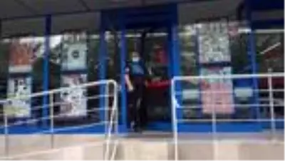 Markette dehşet! Saplantılı aşık kasiyer kadını öldürdü Markette dehşet! Saplantılı aşık kasiyer kadını öldürdü