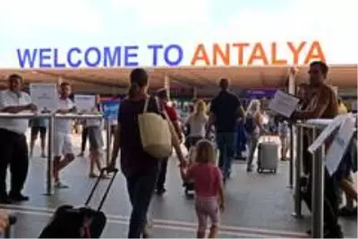 Antalya'ya eylül ayında 28 ülkeden 967 bin 855 turist geldi Antalya'ya eylül ayında 28 ülkeden 967 bin 855 turist geldi