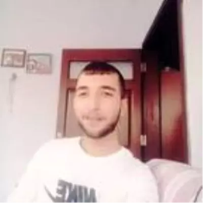 23 yaşındaki genç, arkadaşı tarafından kalbinden bıçaklanarak öldürüldü 23 yaşındaki genç, arkadaşı tarafından kalbinden bıçaklanarak öldürüldü