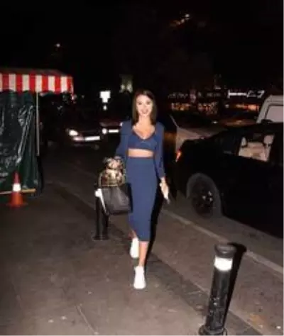 Aslıhan Karalar projeleri değerlendiriyor Aslıhan Karalar projeleri değerlendiriyor