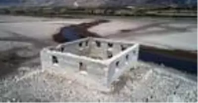 Baraj gölünde sular çekildi, köy kalıntıları gün yüzüne çıktı Baraj gölünde sular çekildi, köy kalıntıları gün yüzüne çıktı