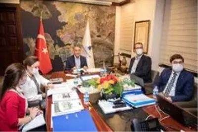 Başkan Soyer'den 2021 Belediye Başkanları Zirvesi'ne davet Başkan Soyer'den 2021 Belediye Başkanları Zirvesi'ne davet