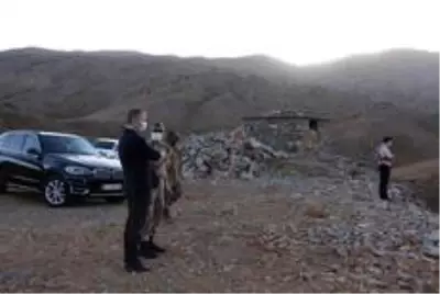 Hizan Kaymakamı Yelek, güvenlik korucularını ziyaret etti Hizan Kaymakamı Yelek, güvenlik korucularını ziyaret etti