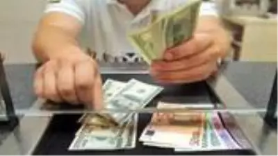 İran'da dolar ve euro tarihi rekor kırdı İran'da dolar ve euro tarihi rekor kırdı