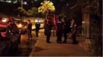 İş yerine girmeye çalışan hırsızlara, pompalı tüfekle ateş açtı İş yerine girmeye çalışan hırsızlara, pompalı tüfekle ateş açtı