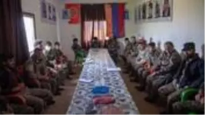 İşgal altındaki Karabağ'da Ermenistan-PKK/YPG iş birliğinin görüntüleri ortaya çıktı İşgal altındaki Karabağ'da Ermenistan-PKK/YPG iş birliğinin görüntüleri ortaya çıktı