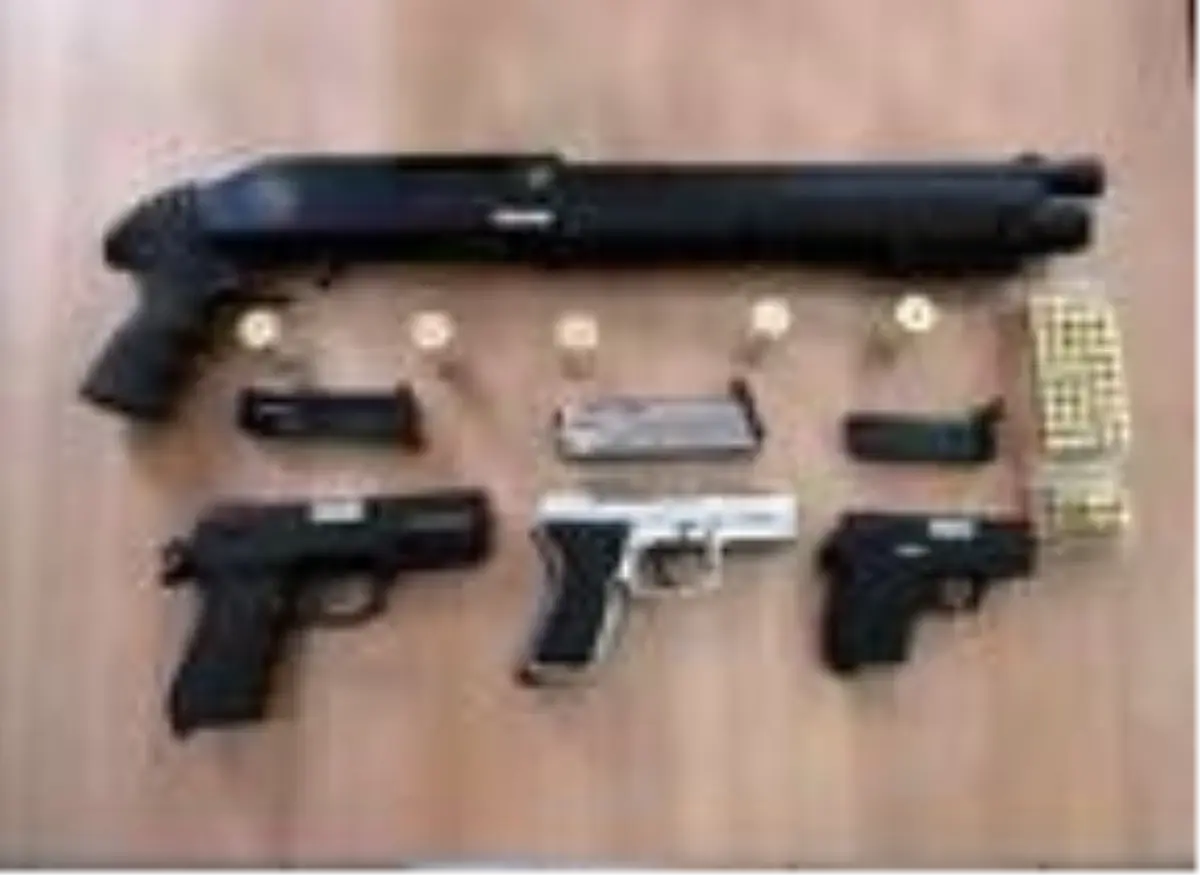 Kapkaç ve tabanca yakalatan 3 şüpheli gözaltında