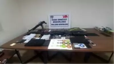 Kars'ta PKK/KCK operasyonunda silah ve çok sayıda malzeme ele geçirildi Kars'ta PKK/KCK operasyonunda silah ve çok sayıda malzeme ele geçirildi