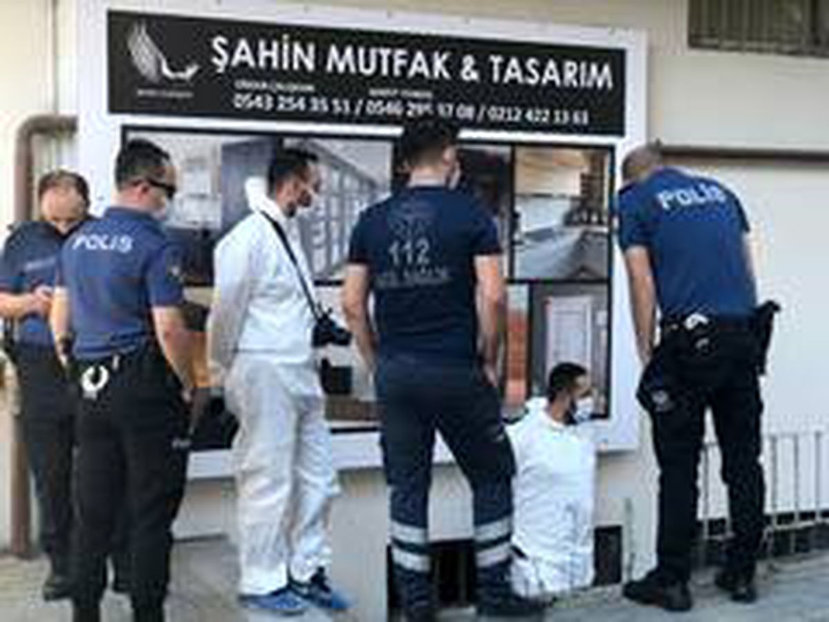 İş yerini açmak için gelen adam şoka uğradı