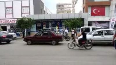 Markette dehşet! Saplantılı aşık kasiyer kadını öldürdü Markette dehşet! Saplantılı aşık kasiyer kadını öldürdü