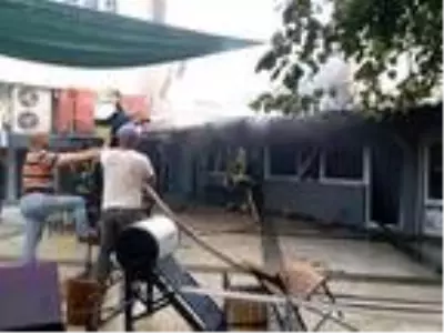Salihli'de iş yerinde yangın paniği Salihli'de iş yerinde yangın paniği