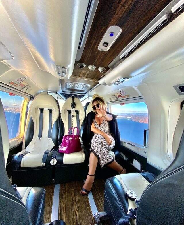Selin Ciğerci, 27 bin TL'ye helikopter kiralayıp tatile çıktı Selin Ciğerci, 27 bin TL'ye helikopter kiralayıp tatile çıktı