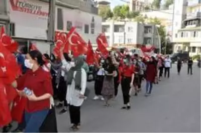 Şırnak annelerinin HDP önündeki eylemi 4'üncü haftasında Şırnak annelerinin HDP önündeki eylemi 4'üncü haftasında