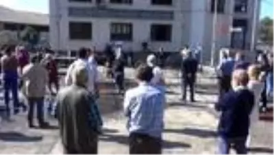 Son dakika... Sosyal mesafeli ÇED toplantısında gergin anlar yaşandı Son dakika... Sosyal mesafeli ÇED toplantısında gergin anlar yaşandı