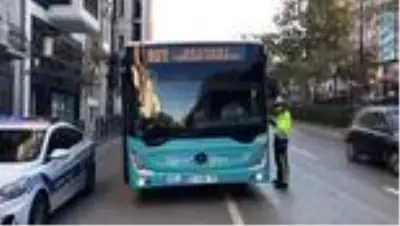 Karantinada olması gerekirken otobüs kullanan şoför yakalandı Karantinada olması gerekirken otobüs kullanan şoför yakalandı