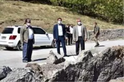 Tatvan'da 3 adet semt sahası yapılıyor Tatvan'da 3 adet semt sahası yapılıyor