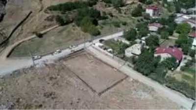 Tatvan'da 3 adet semt sahası yapılıyor Tatvan'da 3 adet semt sahası yapılıyor
