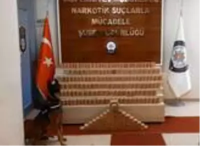Van polisi kamyonete 102 kilo eroin ele geçirdi Van polisi kamyonete 102 kilo eroin ele geçirdi