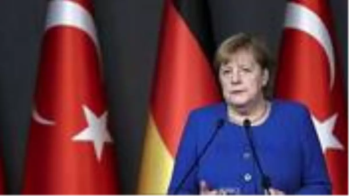 AB'nin yaptırım tehditlerine rağmen Merkel'den ılımlı Türkiye mesajı