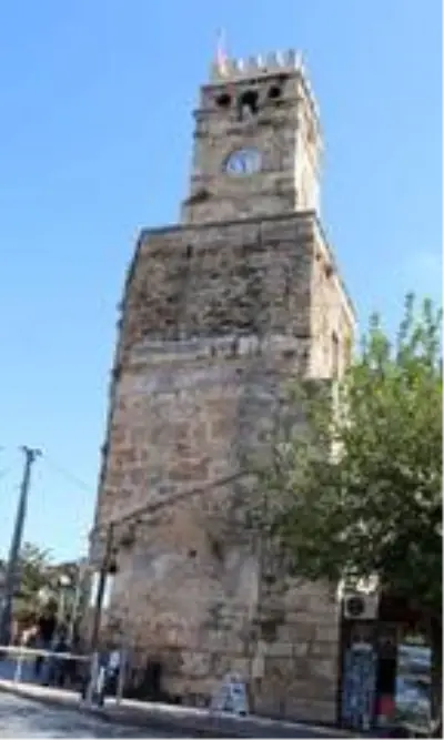 Antalya'nın gözbebeği Saat Kulesi ziyarete açılacak Antalya'nın gözbebeği Saat Kulesi ziyarete açılacak