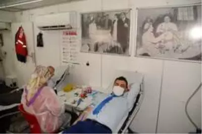 Cizre Denetimli Serbestlik Müdürlüğünden Kızılay'a kan bağışı desteği Cizre Denetimli Serbestlik Müdürlüğünden Kızılay'a kan bağışı desteği