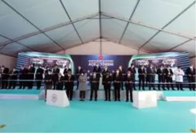Cumhurbaşkanı Erdoğan: 'Artık hem sahada, hem de masada asli yeri olan bir ülke durumundayız' Cumhurbaşkanı Erdoğan: 'Artık hem sahada, hem de masada asli yeri olan bir ülke durumundayız'