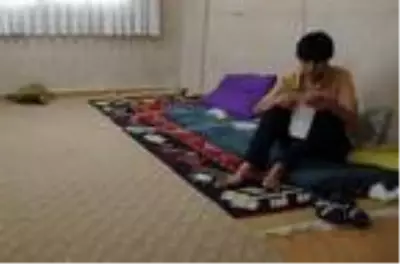 Eşyasız evde 3 çocuğuyla yalnız yaşayan Gültepe, oğlunun tedavisi için yardım istedi Eşyasız evde 3 çocuğuyla yalnız yaşayan Gültepe, oğlunun tedavisi için yardım istedi