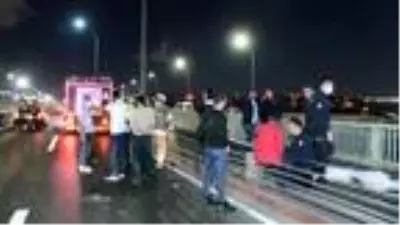 Haliç Köprüsü'nde feci kaza: Araçtan yola fırlayan çocuk bariyerlere çarparak öldü Haliç Köprüsü'nde feci kaza: Araçtan yola fırlayan çocuk bariyerlere çarparak öldü