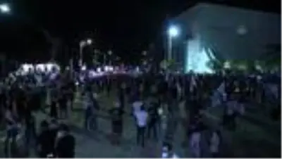 İsrail'de Netanyahu hükümetinin Kovid-19 krizi karşısındaki 'kötü yönetimi' protesto edildi İsrail'de Netanyahu hükümetinin Kovid-19 krizi karşısındaki 'kötü yönetimi' protesto edildi
