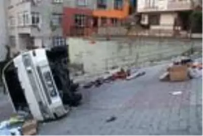 KAĞITHANEDE, YOKUŞ YUKARI ÇIKAN PANELVAN KONTROLDEN ÇIKARAK DEVRİLDİ