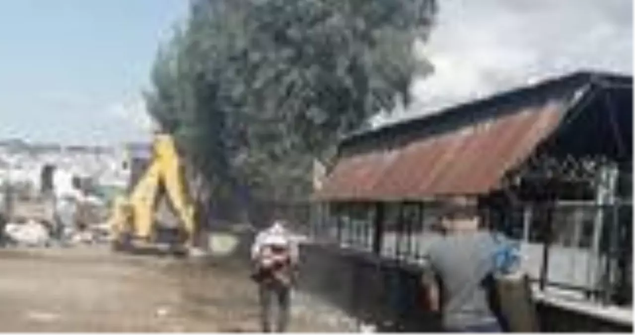 Karşıyaka'da çevre ve görüntü kirliliğine geçit yok