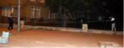 Kayseri'de bıçak, keser ve sopalı kavga: 2 yaralı Kayseri'de bıçak, keser ve sopalı kavga: 2 yaralı