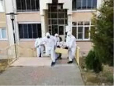 Korona bulaşmasından korktuğu için tedavi olmayı reddeden yaşlı adam, evinde ölü bulundu