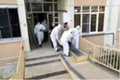 Korona bulaşmasından korktuğu için tedavi olmayı reddeden yaşlı adam, evinde ölü bulundu