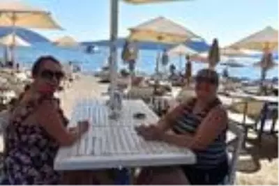 Marmaris'te İngiliz turistler ülkelerine dönmek istemiyor Marmaris'te İngiliz turistler ülkelerine dönmek istemiyor