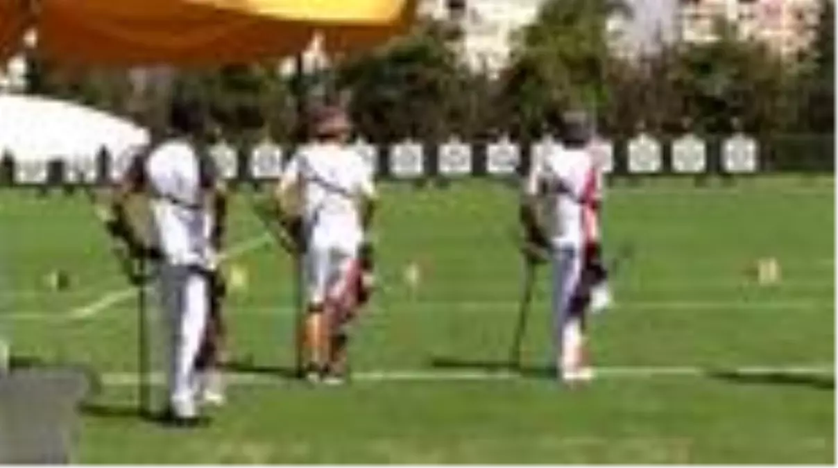 Rekortmen milli okçu, olimpiyat sporcuları yetiştiriyor