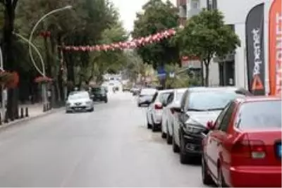 Sık sık kazaların yaşandığı caddede araçlar böyle birbirine girdi Sık sık kazaların yaşandığı caddede araçlar böyle birbirine girdi