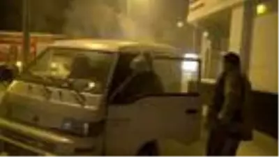 SİLİVRİ'DE PANELVAN'DA ÇIKAN YANGINI VATANDAŞLAR SÖNDÜRDÜ SİLİVRİ'DE PANELVAN'DA ÇIKAN YANGINI VATANDAŞLAR SÖNDÜRDÜ