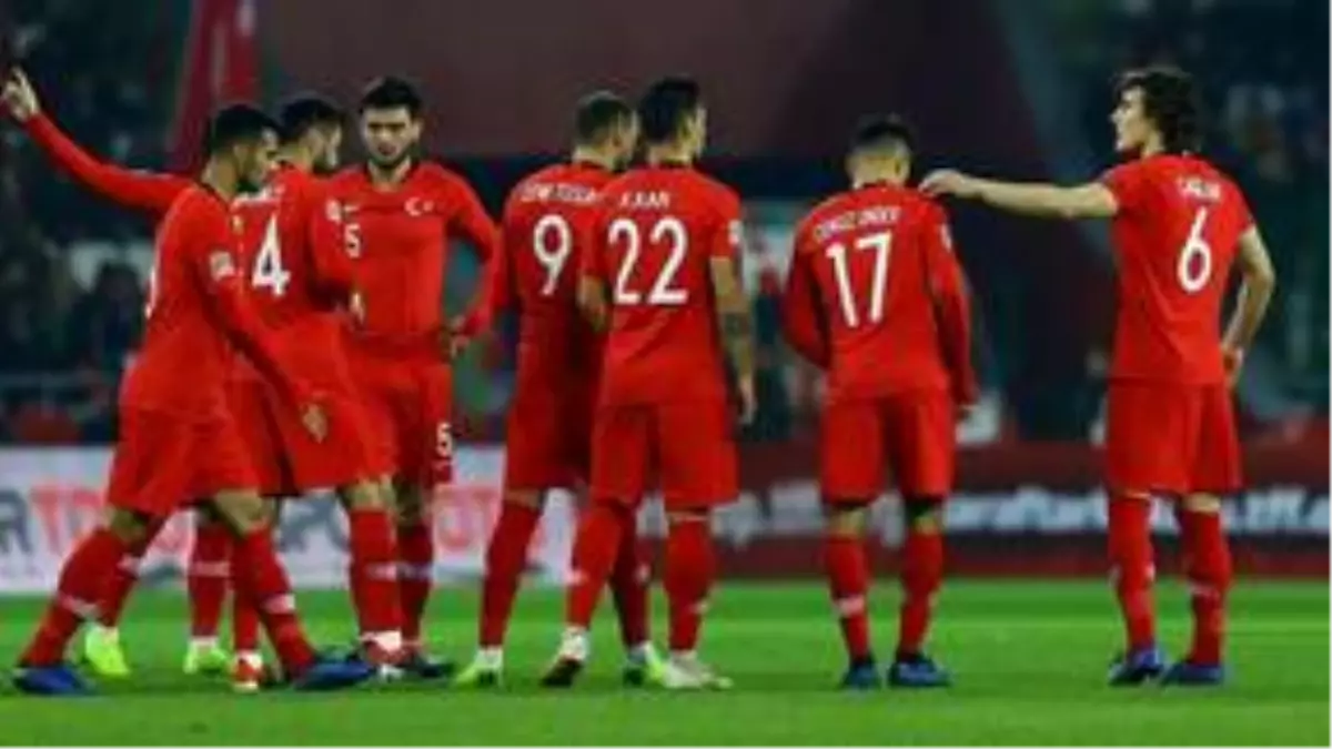 Son Dakika: A Milli Futbol Takımımızın Rusya ve Sırbistan maçı aday kadrosu açıklandı