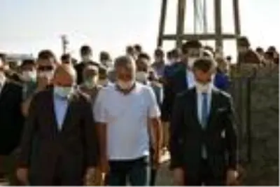 Vali Demirtaş'tan şehit ailesine ziyaret Vali Demirtaş'tan şehit ailesine ziyaret