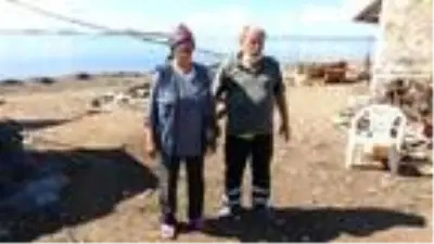 Adı Hülya Avşar ile anılan adada, 17 yıldır 'Robinson' hayatı yaşıyorlar Adı Hülya Avşar ile anılan adada, 17 yıldır 'Robinson' hayatı yaşıyorlar