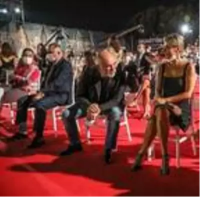 Altın Portakal Film Festivali koronavirüs gölgesinde başladı -1