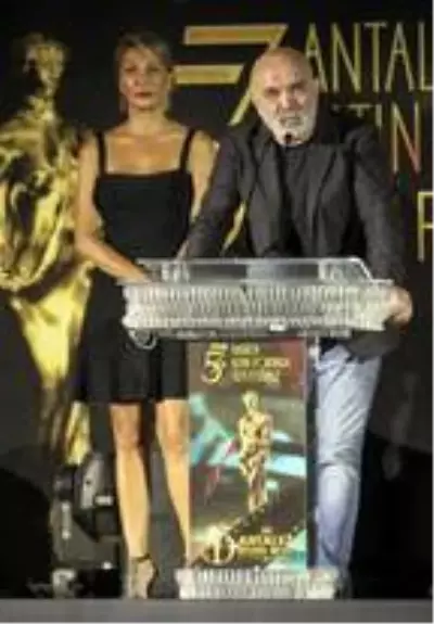 Altın Portakal Film Festivali koronavirüs gölgesinde başladı -1