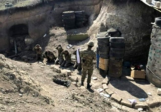 Azerbaycan Ordusu, Dağlık Karabağ'da bir grup Ermeni askeri esir aldı