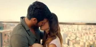 Gold Film: Bay Yanlış dizisi 14. bölümüyle final yaptı! Özgür ve Ezgi evlilik kararı aldı Gold Film: Bay Yanlış dizisi 14. bölümüyle final yaptı! Özgür ve Ezgi evlilik kararı aldı
