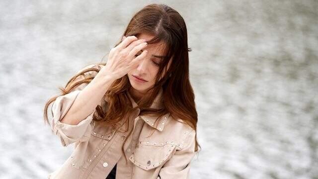 Bay Yanlı dizisi 14. bölümüyle ekrana veda etti! Özgür ve Ezgi evlilik kararı aldı