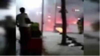 Bayrampaşa'da seyir halindeki kamyonet alev aldı Bayrampaşa'da seyir halindeki kamyonet alev aldı